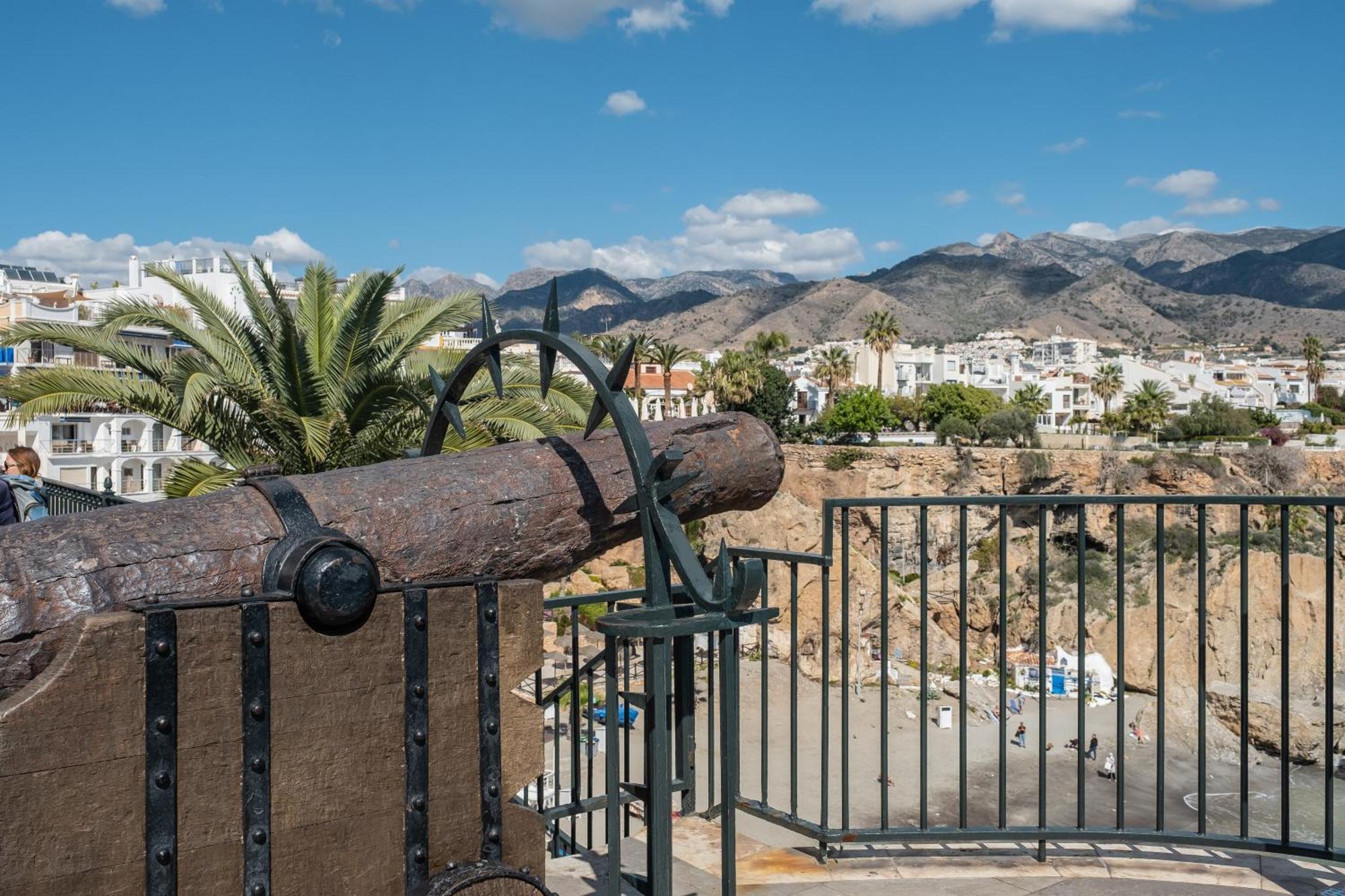 Bright Spacious 1 Bed Apartment Nerja Eksteriør bilde
